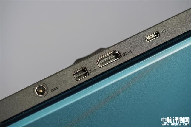 七彩虹将星X15-AT2022款笔记本(i7 13620H+RTX4060)评测，笔记本评测网（bjbpc.com）