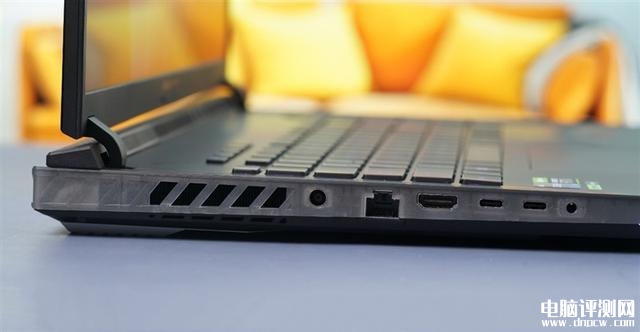 ROG枪神7 Plus超竞版笔记本(i9-13980HX+RTX4080)评测，笔记本评测网（bjbpc.com）