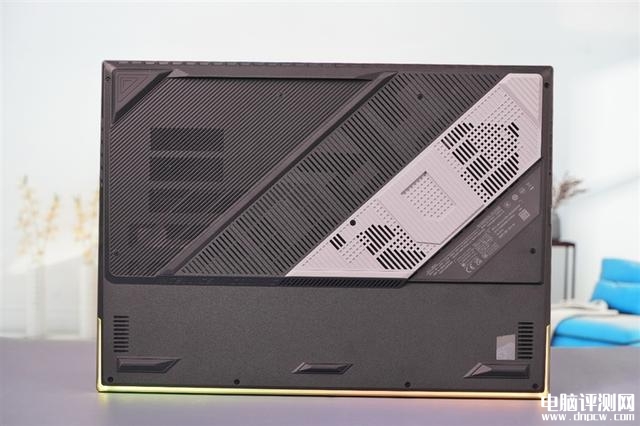 ROG枪神7 Plus超竞版笔记本(i9-13980HX+RTX4080)评测，笔记本评测网（bjbpc.com）