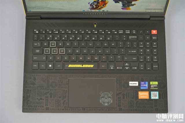 雷神ZERO 2023游戏本(i9 13900HX+RTX4080)评测，笔记本评测网（bjbpc.com）