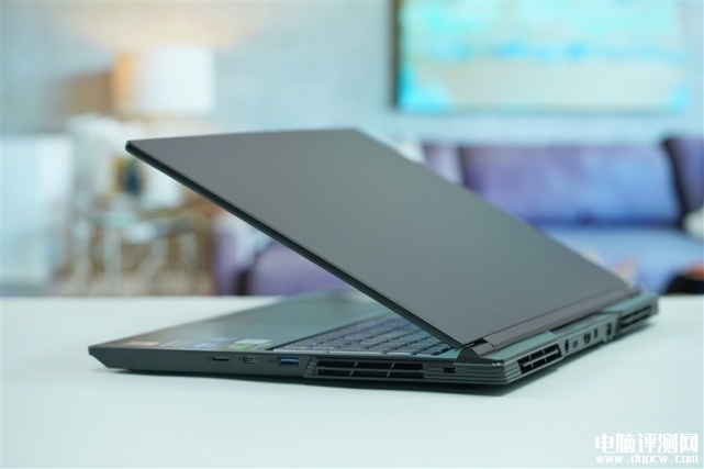 七彩虹将星X16 Pro笔记本（i7 13700H+RTX4060）评测，笔记本评测网（bjbpc.com）