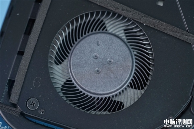 七彩虹将星X16 Pro笔记本（i7 13700H+RTX4060）评测，笔记本评测网（bjbpc.com）