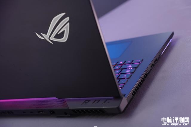 ROG魔霸7 PLUS超能版笔记本（R9 7945HX+RTX4090 )）评测，笔记本评测网（bjbpc.com）