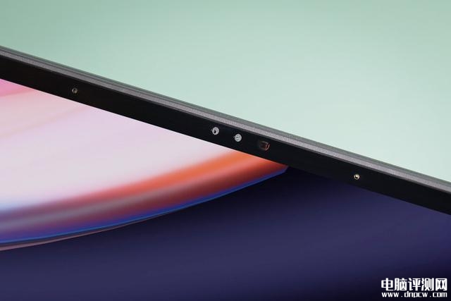 华硕灵耀X 双屏Pro 2023笔记本（i9 13900H+RTX4060）评测，笔记本评测网（bjbpc.com）