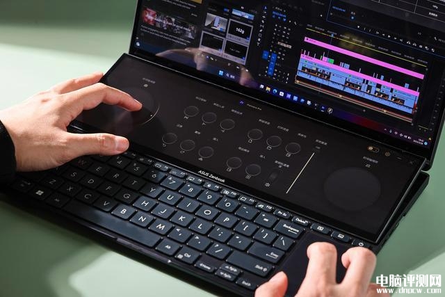 华硕灵耀X 双屏Pro 2023笔记本（i9 13900H+RTX4060）评测，笔记本评测网（bjbpc.com）