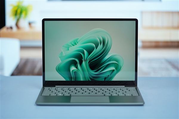 微软Surface Laptop Go 3轻薄本3:2生产力触控屏售价6388元起，权威笔记本评测网站,www.dnpcw.com