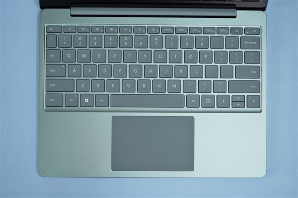 微软Surface Laptop Go 3轻薄本3:2生产力触控屏售价6388元起，笔记本评测网（bjbpc.com）