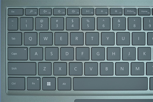 微软Surface Laptop Go 3轻薄本3:2生产力触控屏售价6388元起，笔记本评测网（bjbpc.com）