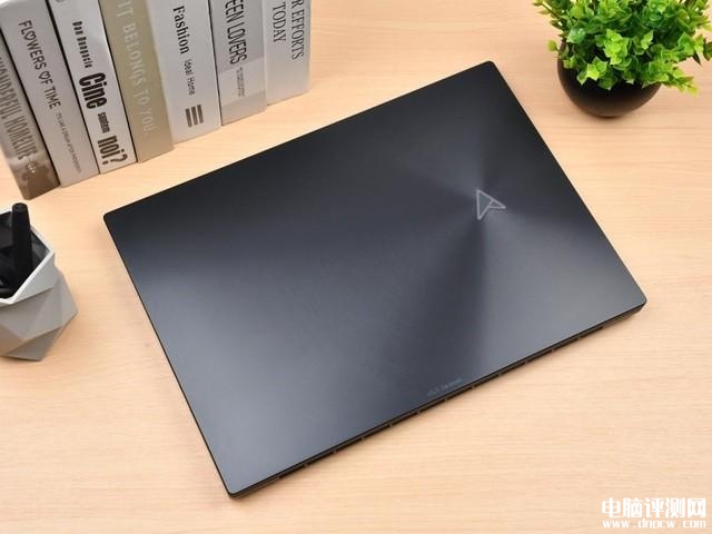 华硕灵耀X Ultra笔记本（i9 13905H+RTX4080）评测，笔记本评测网（bjbpc.com）