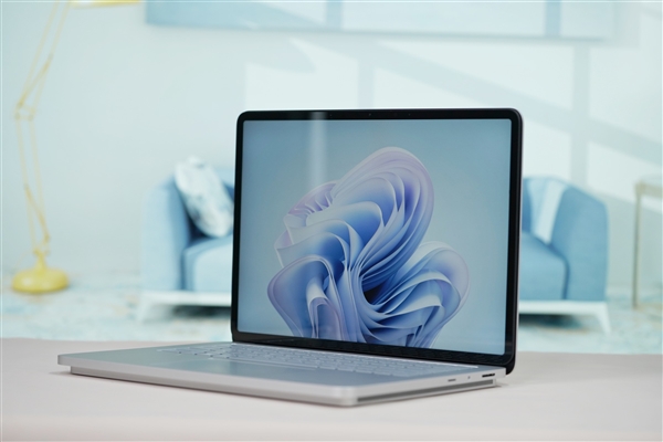 微软旗舰笔记本Surface Laptop Studio 2高清图示，笔记本评测网（bjbpc.com）