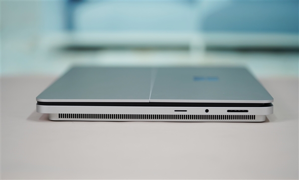 微软旗舰笔记本Surface Laptop Studio 2高清图示，权威笔记本评测网站,www.dnpcw.com