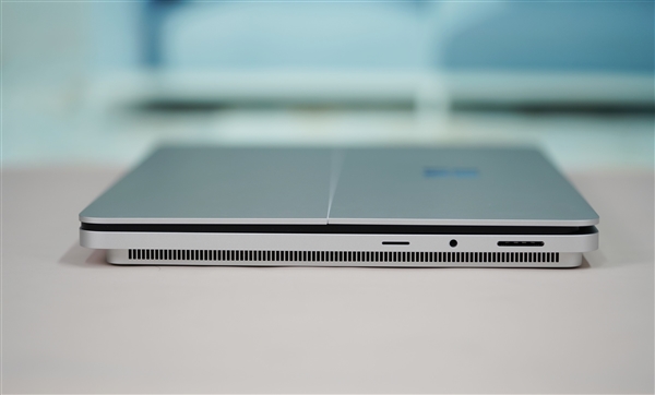 微软旗舰笔记本Surface Laptop Studio 2高清图示，笔记本评测网（bjbpc.com）