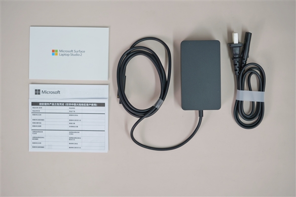 微软旗舰笔记本Surface Laptop Studio 2高清图示，笔记本评测网（bjbpc.com）
