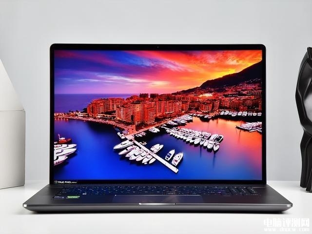 微星创造者Z17 HX Studio笔记本(i9 13980HX+RTX4070)评测，笔记本评测网（bjbpc.com）