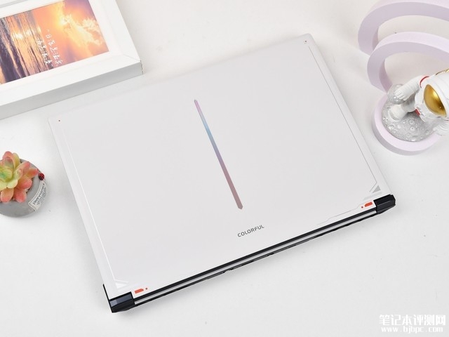 七彩虹隐星P16 TA 24笔记本(i7 13650HX+RTX4070）评测，笔记本评测网（bjbpc.com）