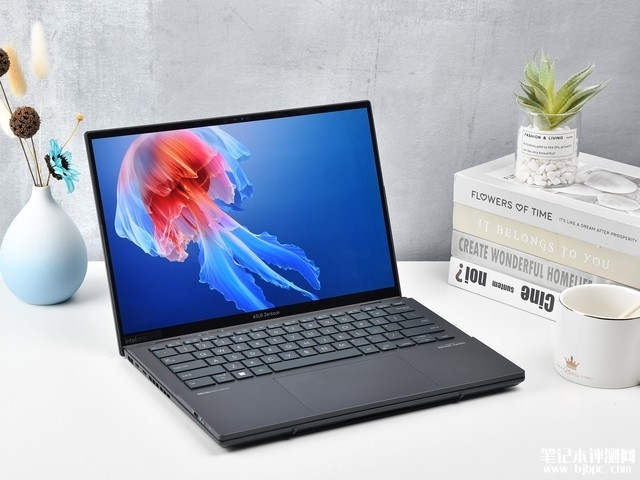 华硕灵耀14 双屏笔记本（酷睿Ultra9 185H）评测，笔记本评测网（bjbpc.com）