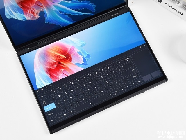 华硕灵耀14 双屏笔记本（酷睿Ultra9 185H）评测，笔记本评测网（bjbpc.com）