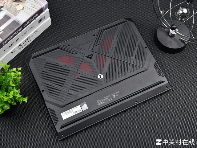 雷神猎刃16笔记本(i9 13900HX+RTX4060)评测，笔记本评测网（bjbpc.com）