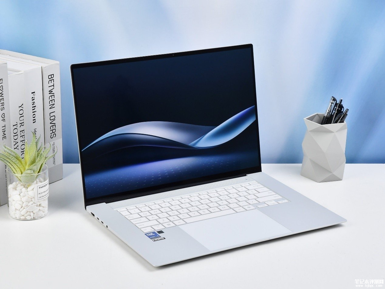 华硕灵耀16 Air笔记本（Ultra7 258V 32GB 1TB）评测，笔记本评测网（bjbpc.com）