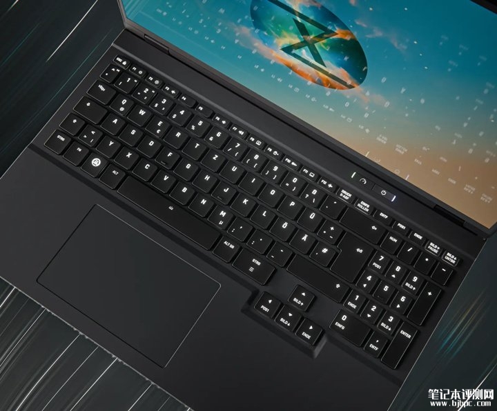 TUXEDO InfinityBook Max 16笔记本发布 酷睿Ultra 9+双显卡方案+双屏配置，笔记本评测网（bjbpc.com）