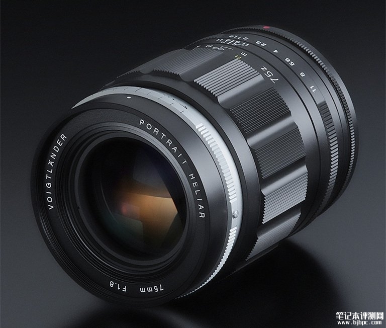 福伦达Portrait Heliar 75mm f/1.8全画幅手动镜头发布 3组6片光学结构与9片光圈叶片，笔记本评测网（bjbpc.com）