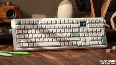 EPOMAKER RT100 PRO复古风机械键盘发布 复古白色设计+可替换方屏