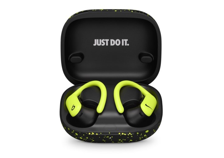 Beats×耐克特别版Powerbeats Pro 2耳机正式开售 右耐克左Beats标识+荧光黄哑光黑撞色设计发售2099元,笔记本评测网(bjbpc.com)