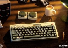 八位堂Retro 68 AP50机械键盘限量版发布 致敬苹果Apple II
