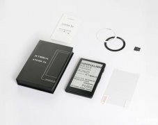 制造商Xteink推出X4黑白墨水屏阅读器 磁吸设计适配iPhone背面 69美元定价开启移动阅读新体验