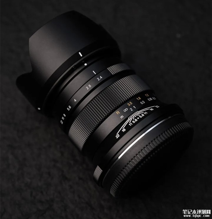 中一光学Pittura系列30mm F2.4中画幅镜头发布 ED低色散加大光圈适配富士GFX哈苏XCD价格3380元,笔记本评测网(bjbpc.com)