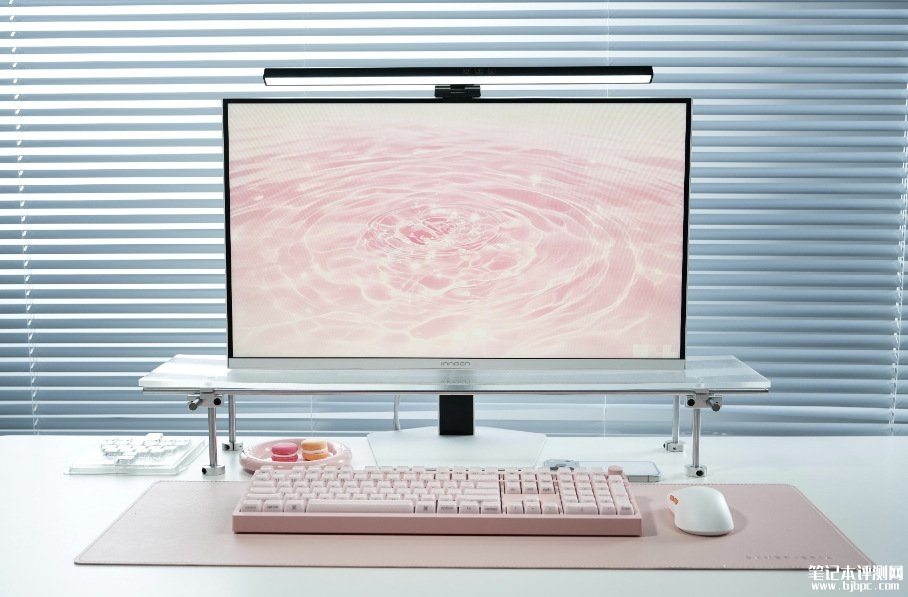 Keychron Z6 Ultra桃夭限定款机械键盘发布:甜粉轴+21颗透明爱心键帽价格769元,笔记本评测网(bjbpc.com)
