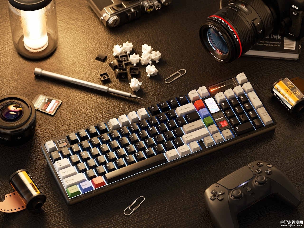 QwertyKeys QK100 Mk2键盘发布:全铝机身加LCD副屏,笔记本评测网(bjbpc.com)