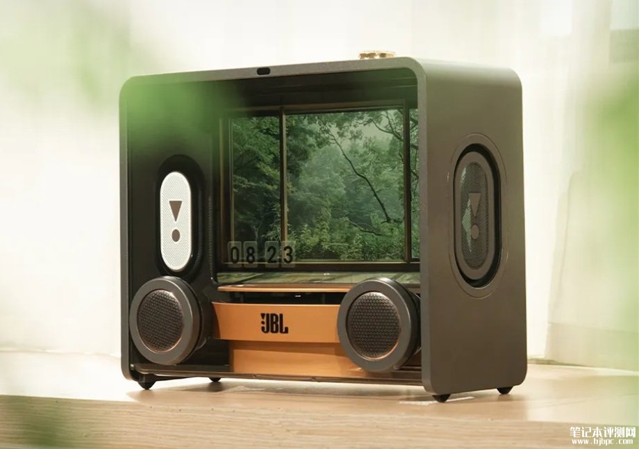 JBL Vienna悬浮歌词音箱发布:18.5英寸高清屏视听设备,笔记本评测网(bjbpc.com)
